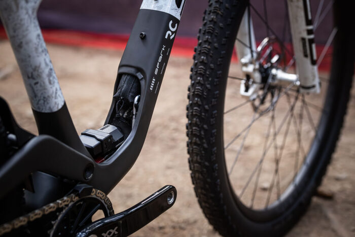 amortisseur intégré Scott Spark RC 2027 suspension cachée